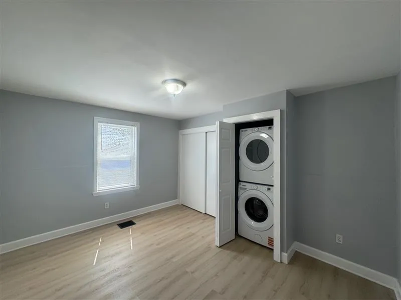 516 R Somerville Ave, Ward Two