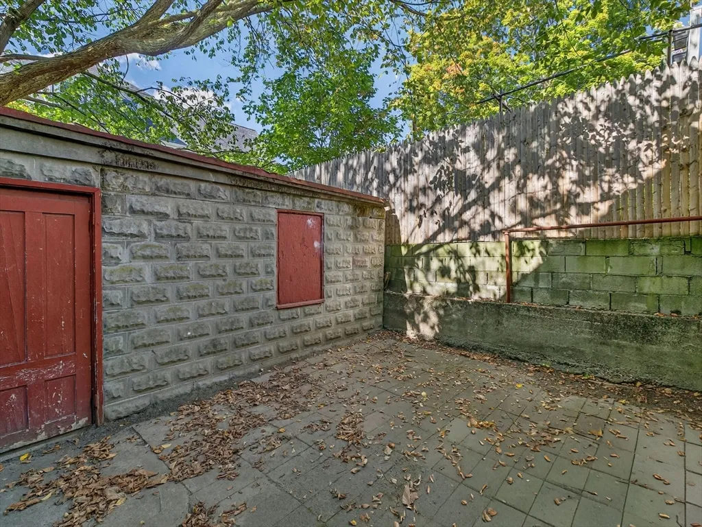 469 Medford St, Winter Hill