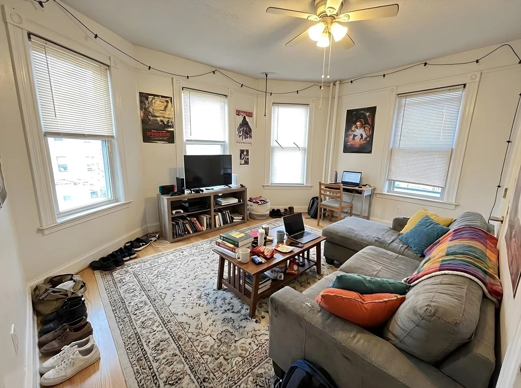 34 Cherokee, Mission Hill