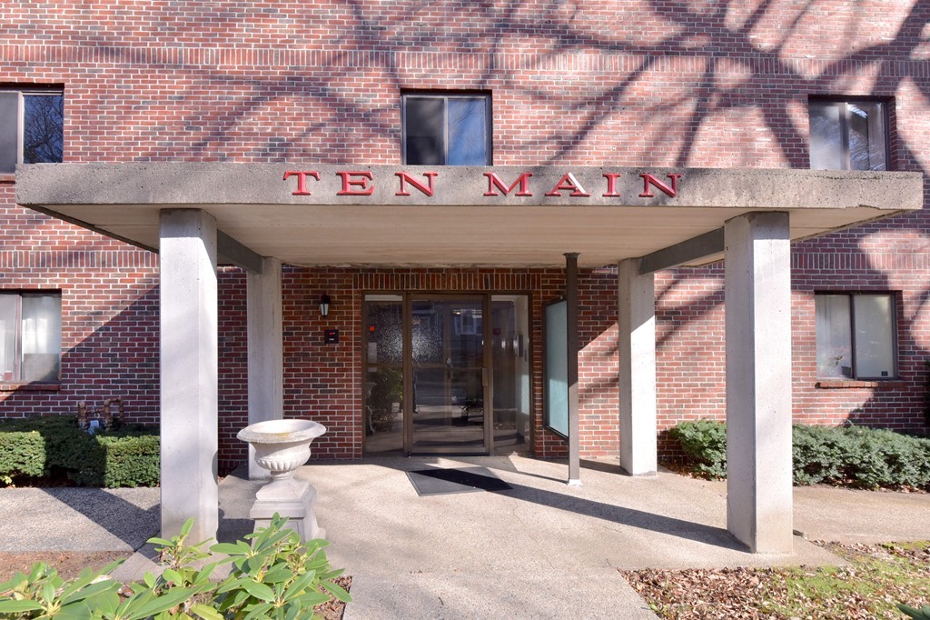 10 Main St, Framingham