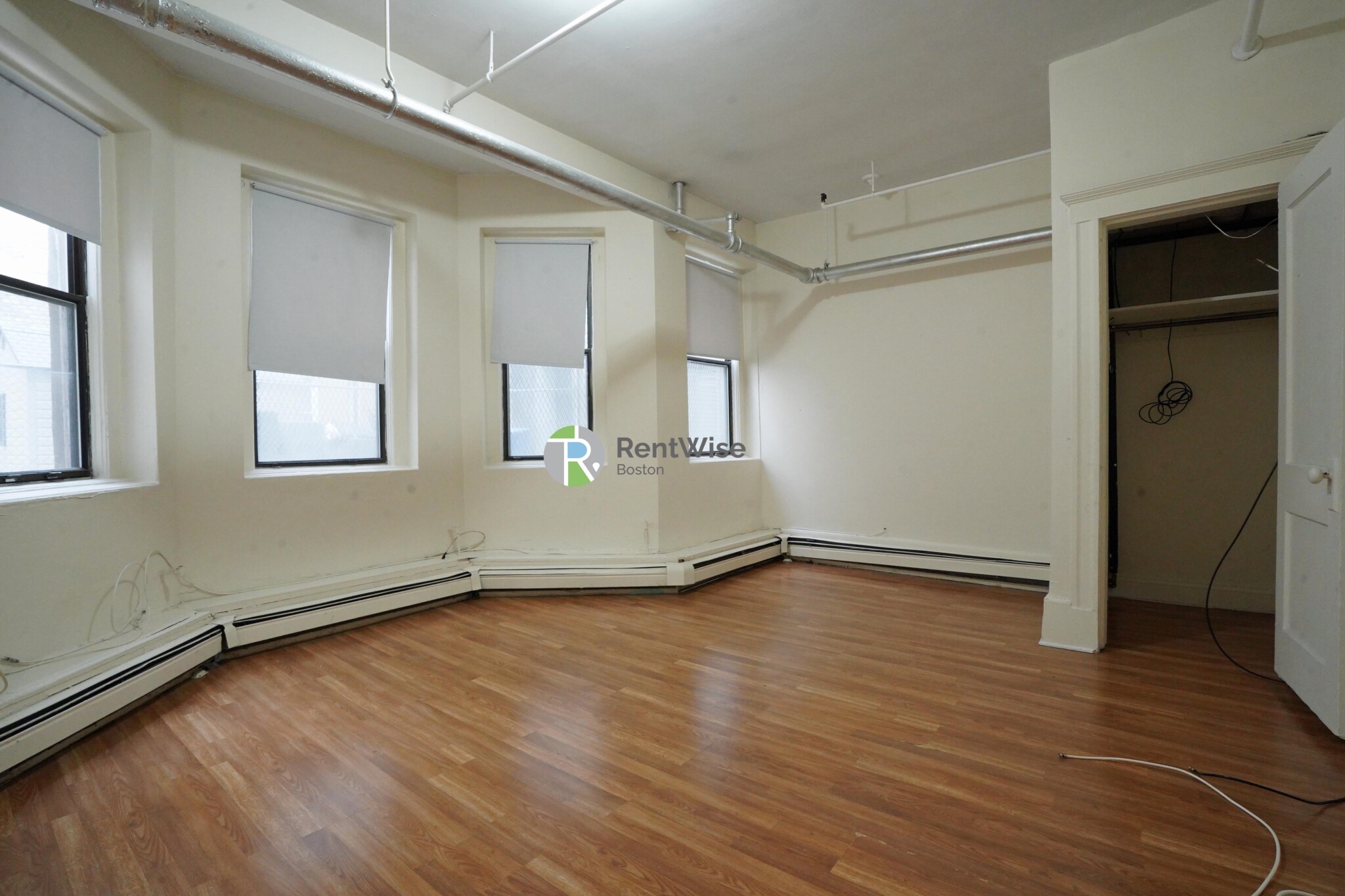 1144 Commonwealth Ave, North Brookline