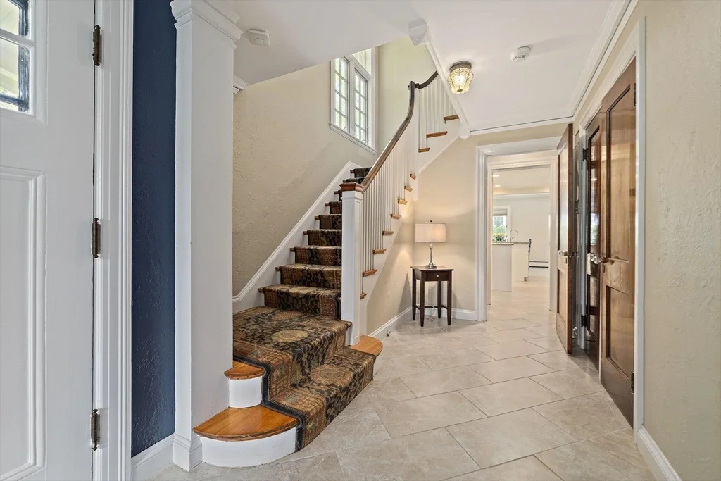 19 Ridge Rd, Newton