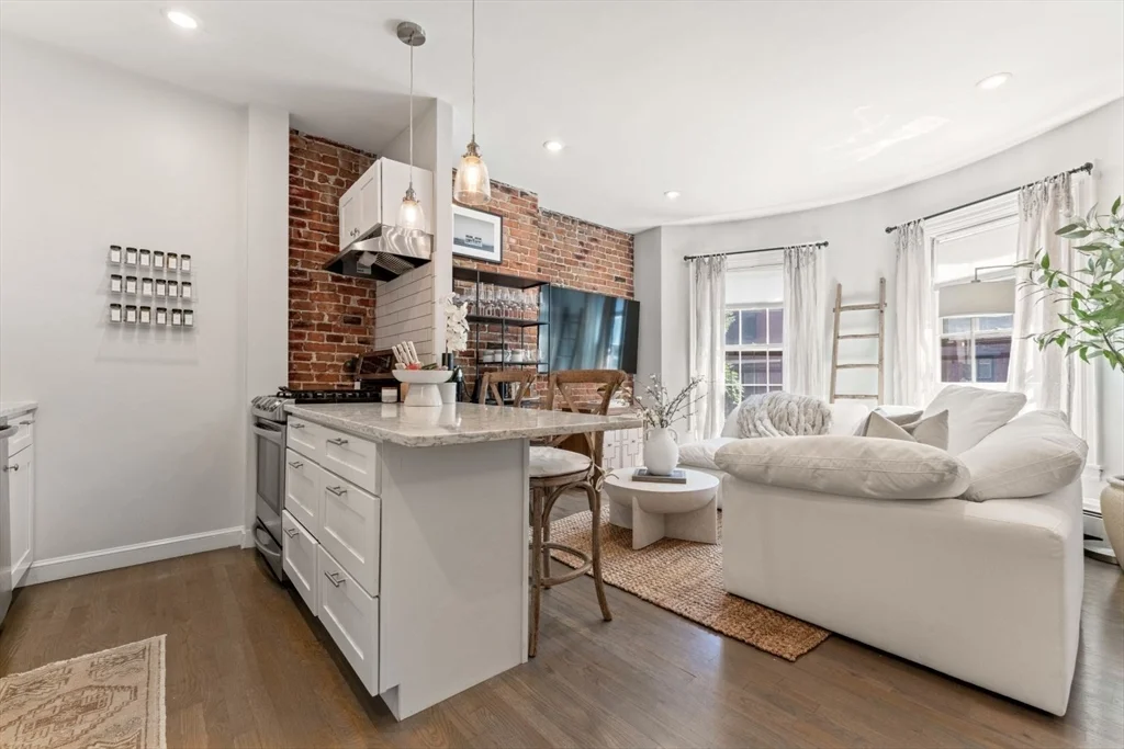 91 Waltham St, South End