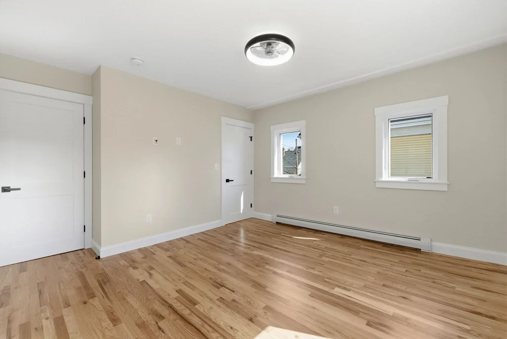 20 Beacon St, Gloucester
