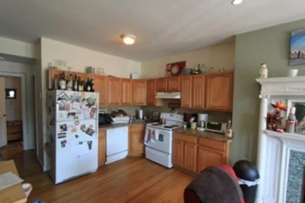 529 Newbury St, Fenway