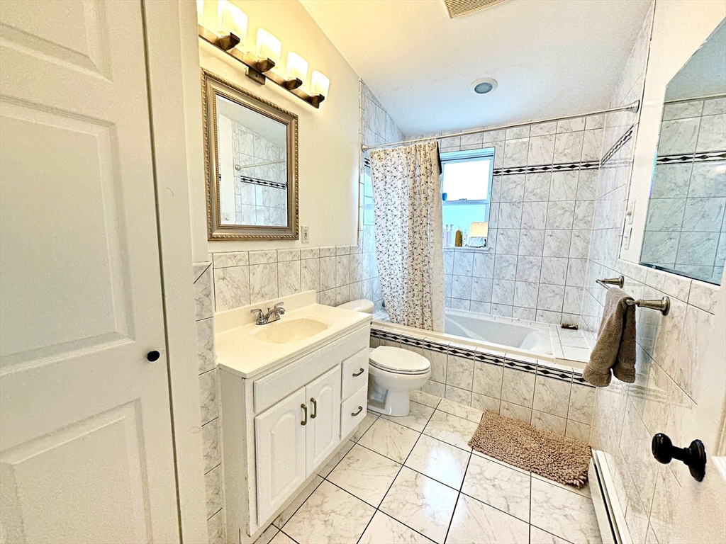 187 Everett St, East Boston