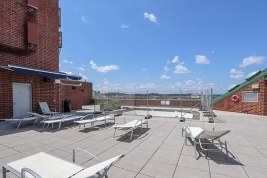 15 N Beacon St, Allston