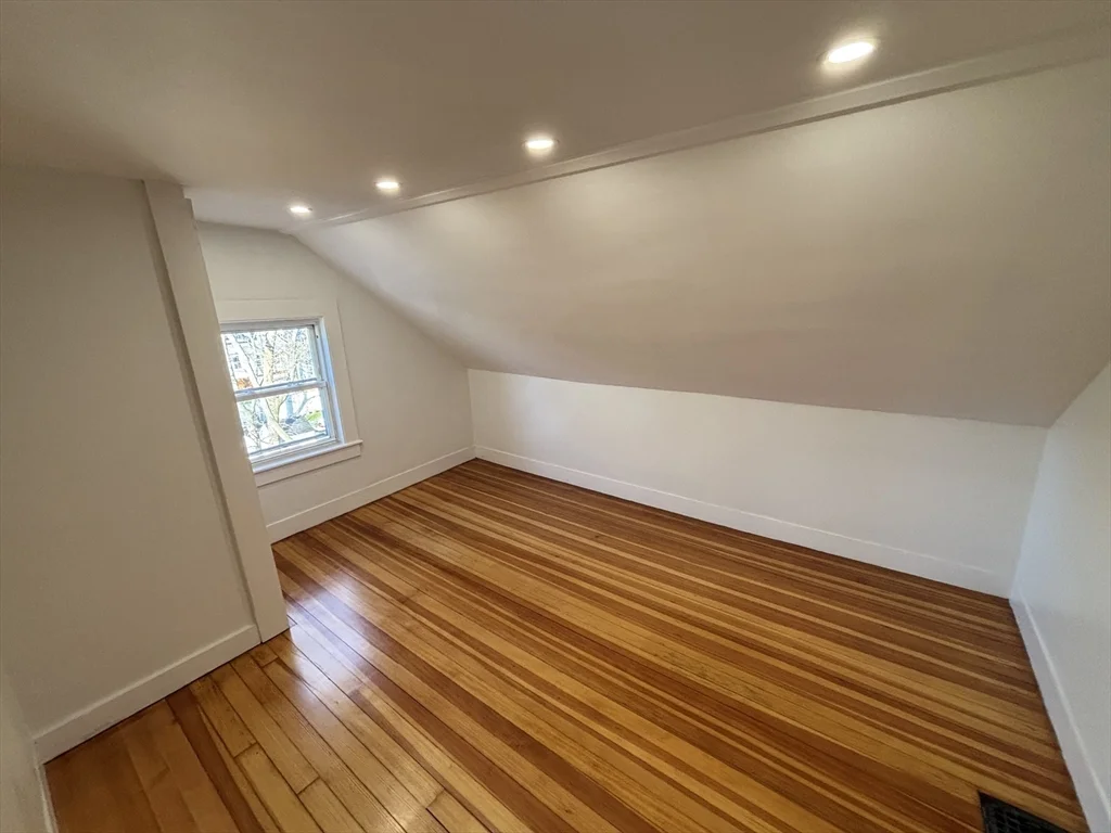 240 Nahatan, Norwood