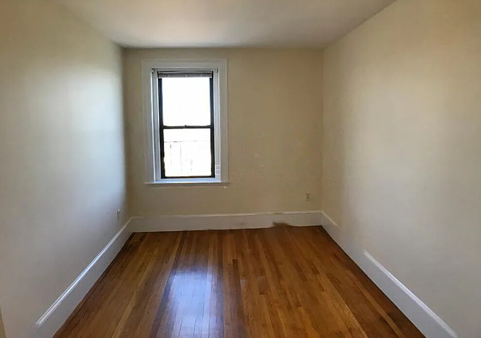 881 Massachusetts Ave, Central Square