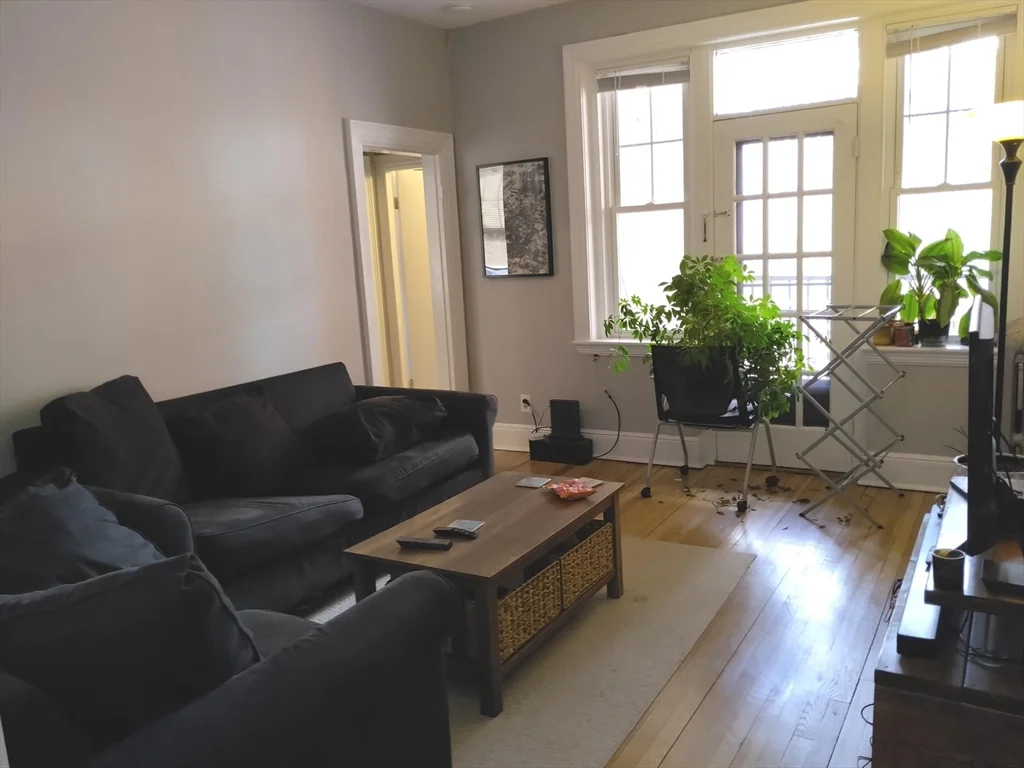 25 Mount Hood, Brighton