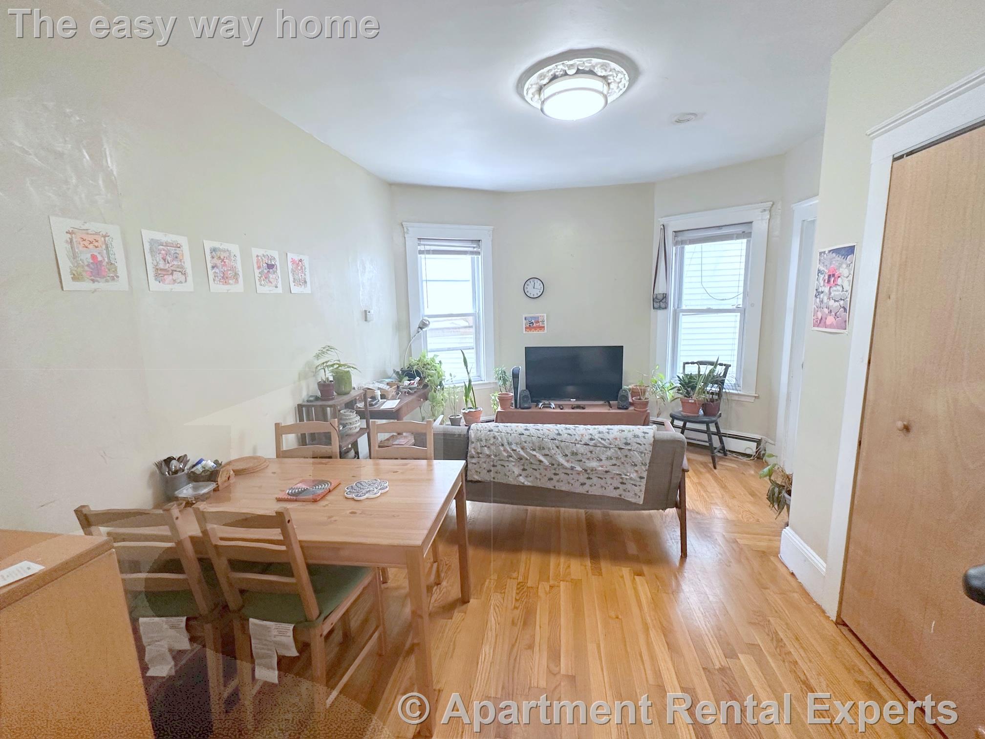 26 Cutter Ave, Davis Square