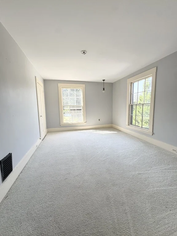 344 Lowell St, Lexington