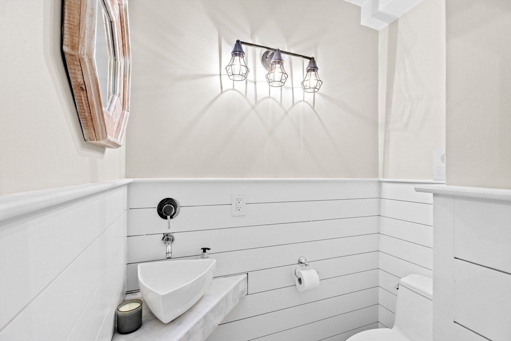 108-110 Elm St, Cohasset