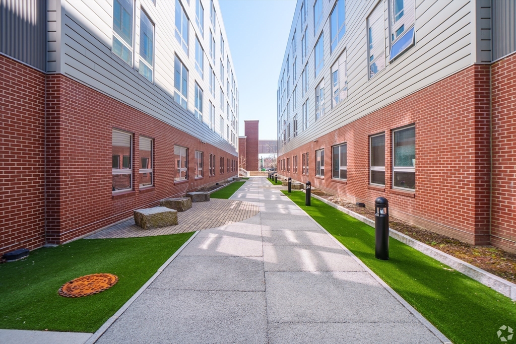 1 Merrimack Plaza, Lowell