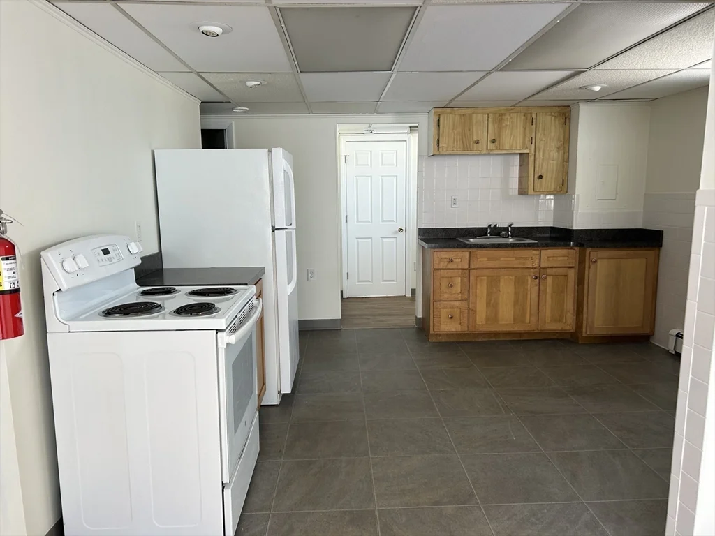 200 Main Street Apt 1, Spencer