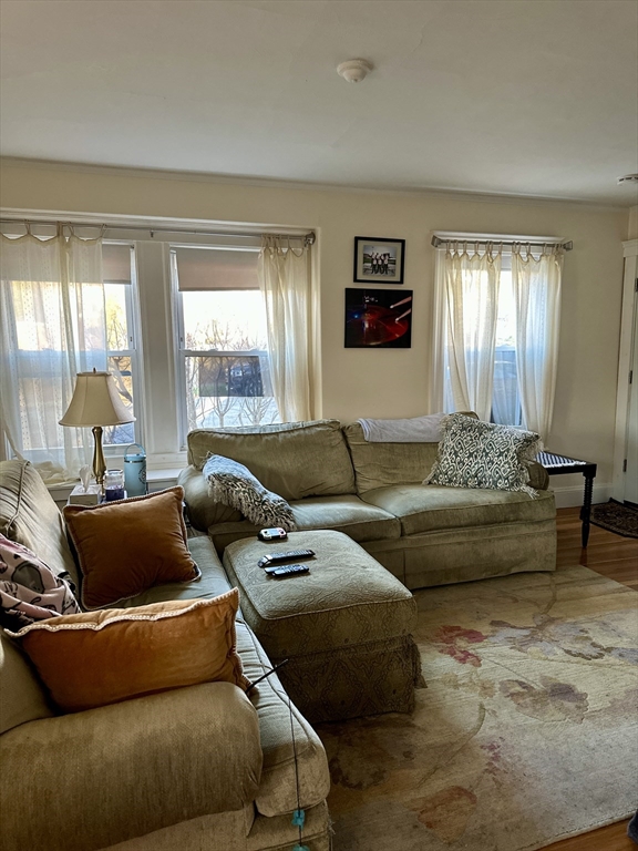 122 Warren St, Medford