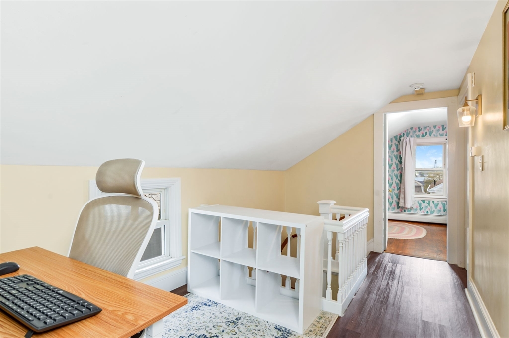 18 Washington Ave, New Bedford