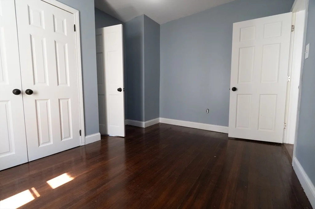 28 Harding Ter, Dedham