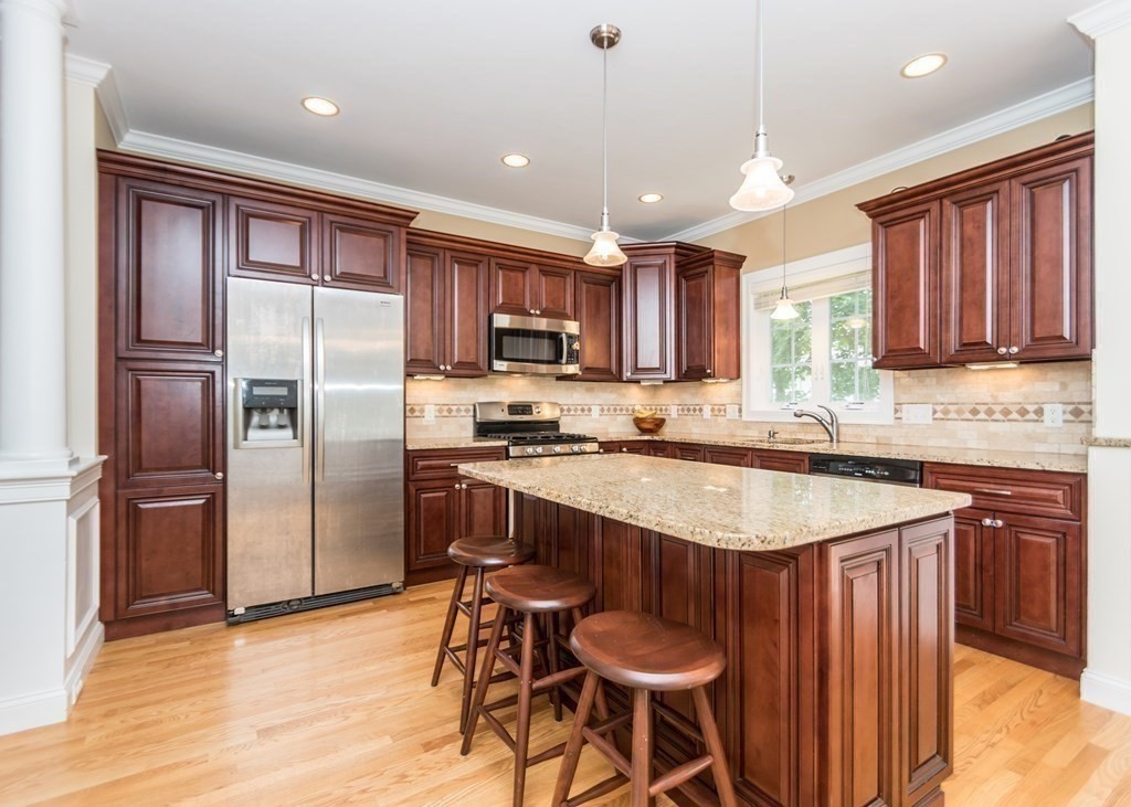 67 Trimount Ave, Waltham