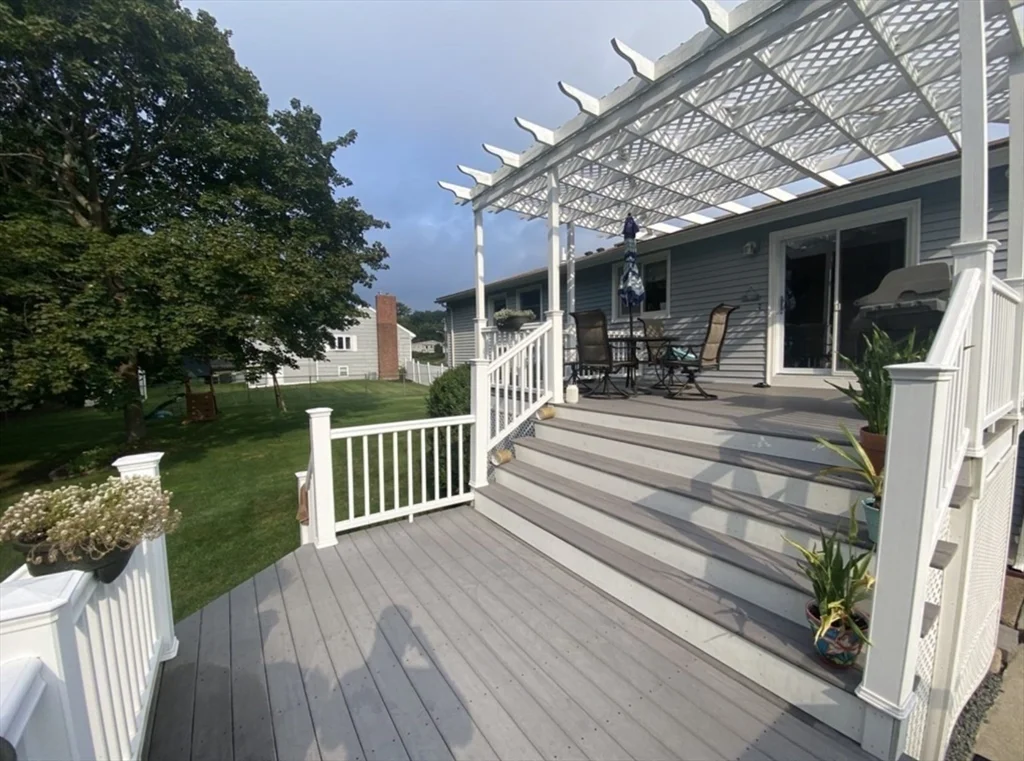 7 Cleveland Rd, Peabody