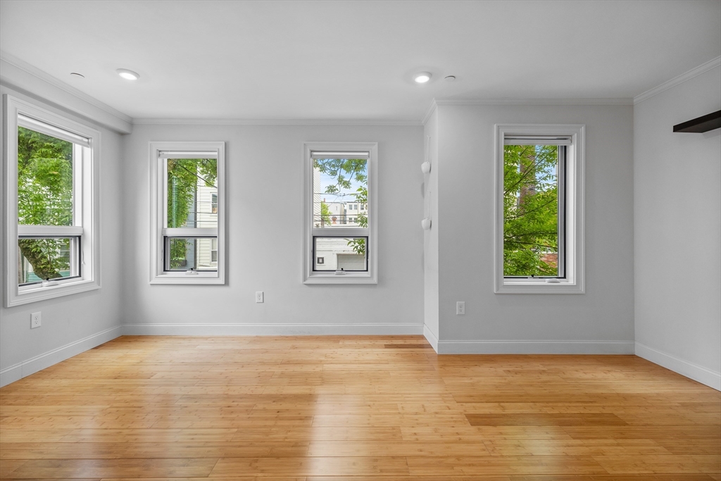 80 Everett St, East Boston