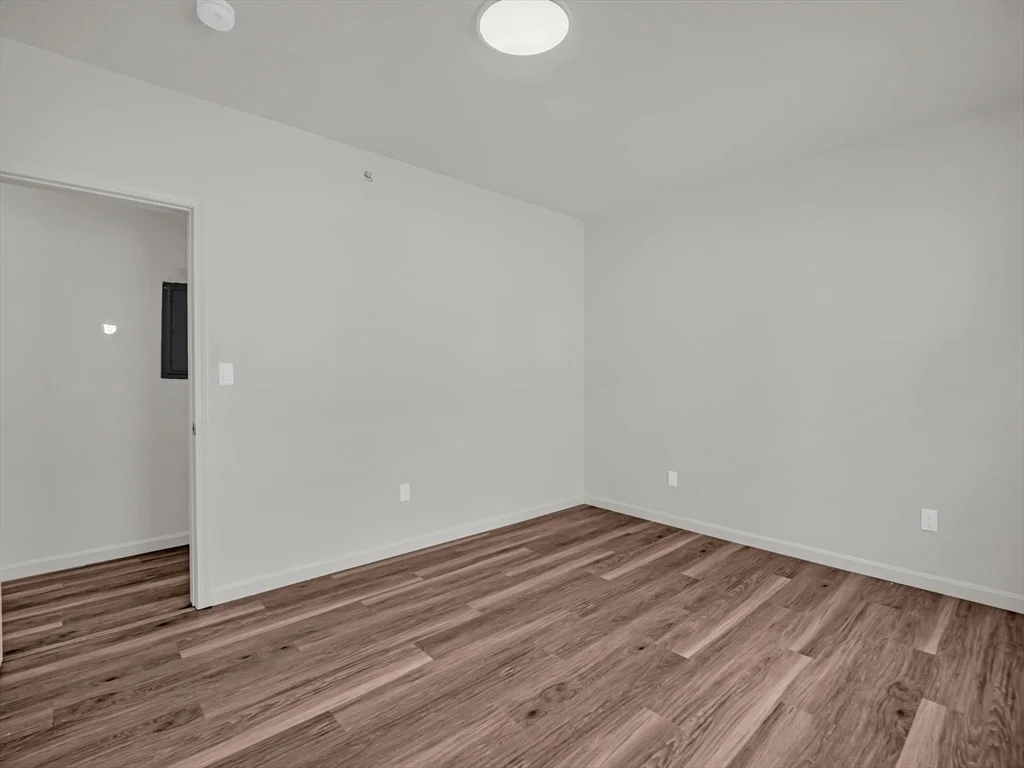 12 Alpine St, Worcester