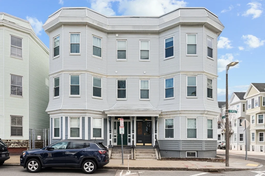 627 E 6th St, South Boston