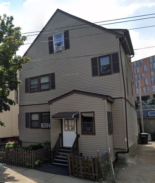 230 Pearl St, Winter Hill