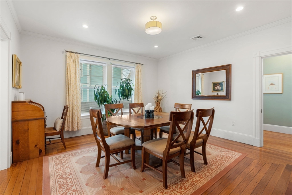 18 Wyman St, East Arlington