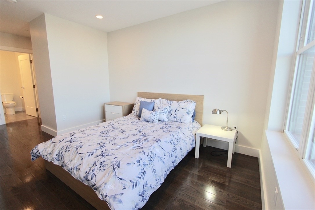 434 Mcgrath Highway, Prospect Hill