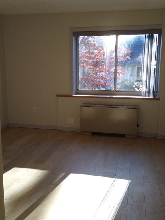 14 Concord Ave, West Cambridge