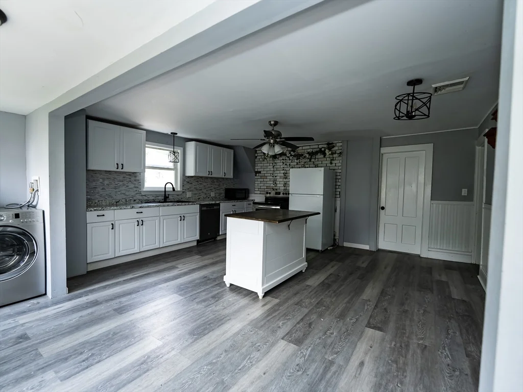 159 Hamilton St, Southbridge