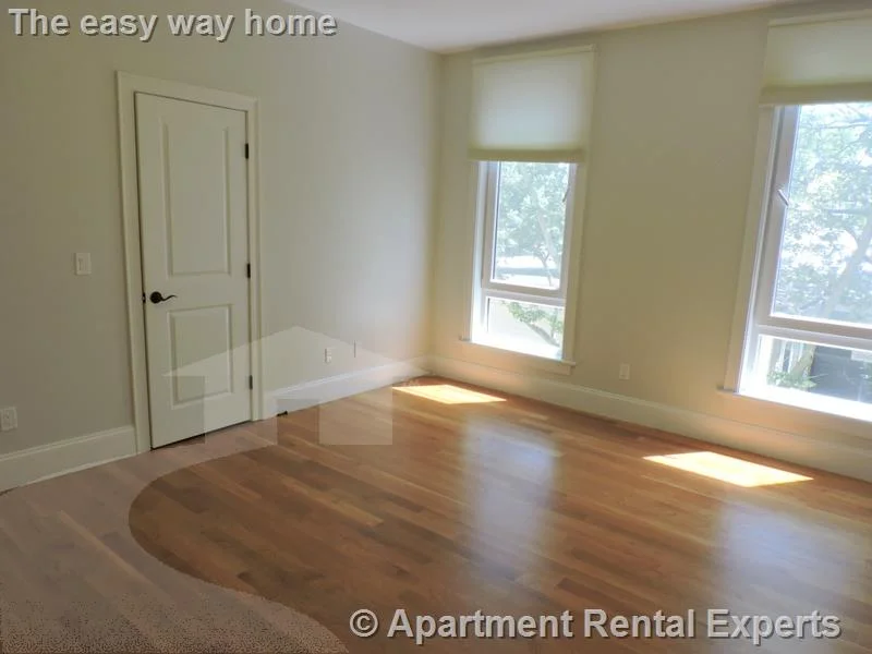 168 Hampshire, Central Square