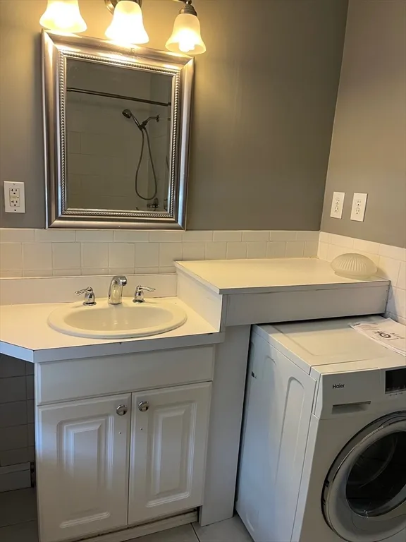 27 Pleasant St, Middleton