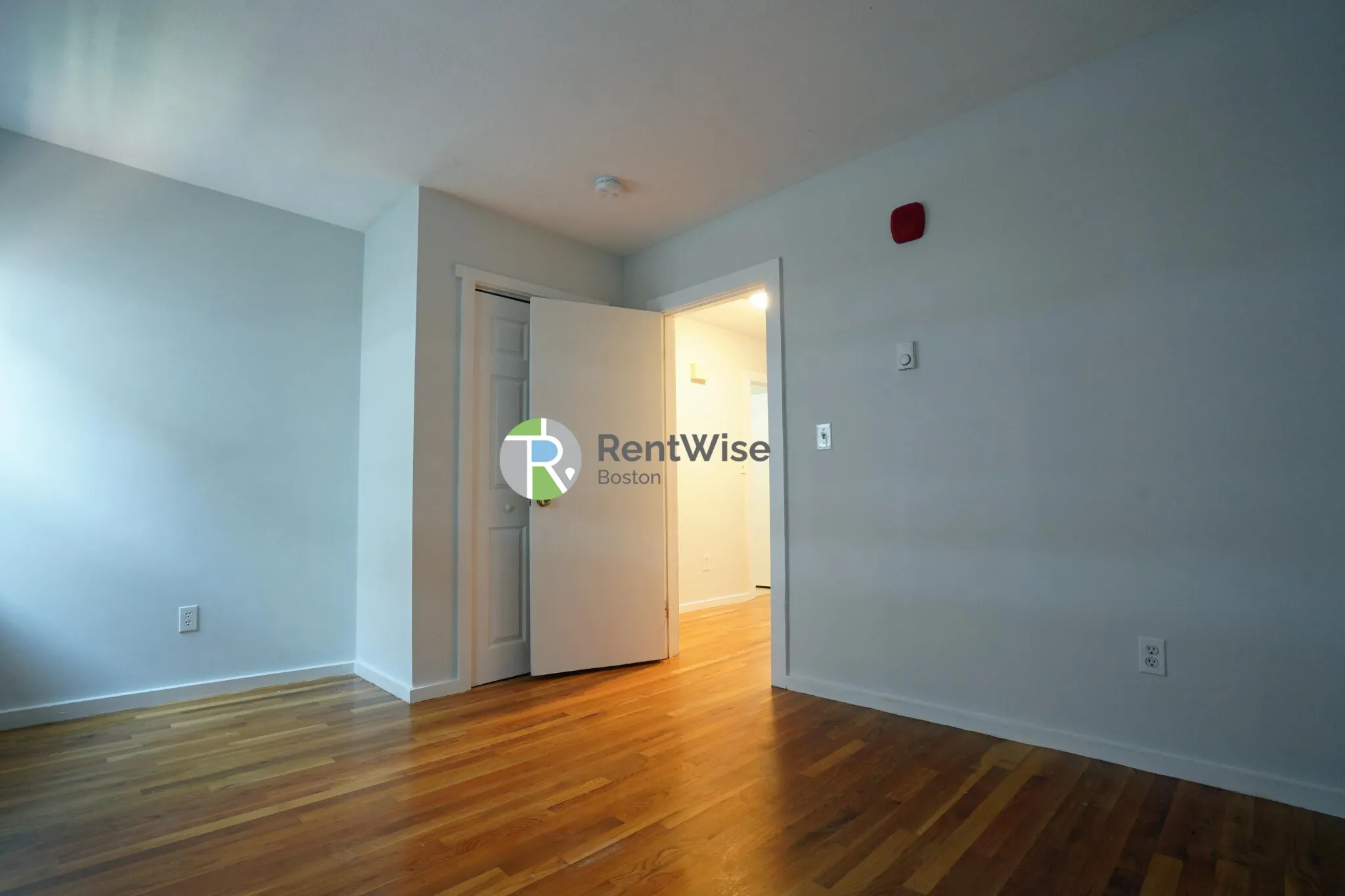 3 Schrepel Pl, South Boston