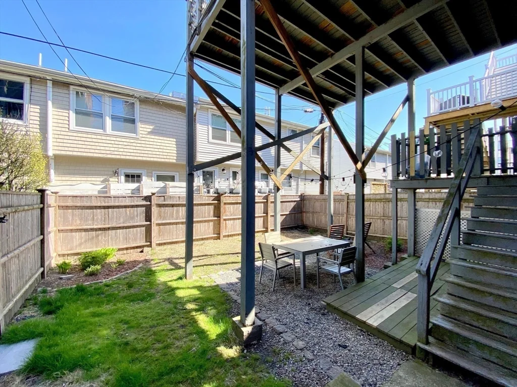 512 East 3rd, South Boston