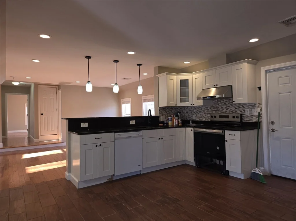 3 Pearl St, Stoneham