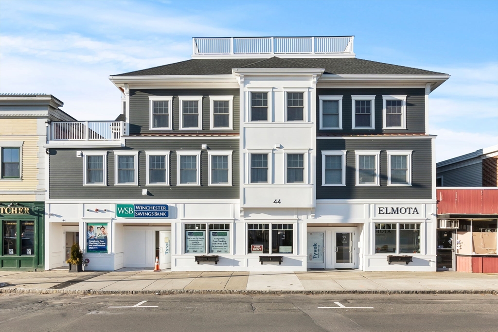 44 Maple St, Danvers