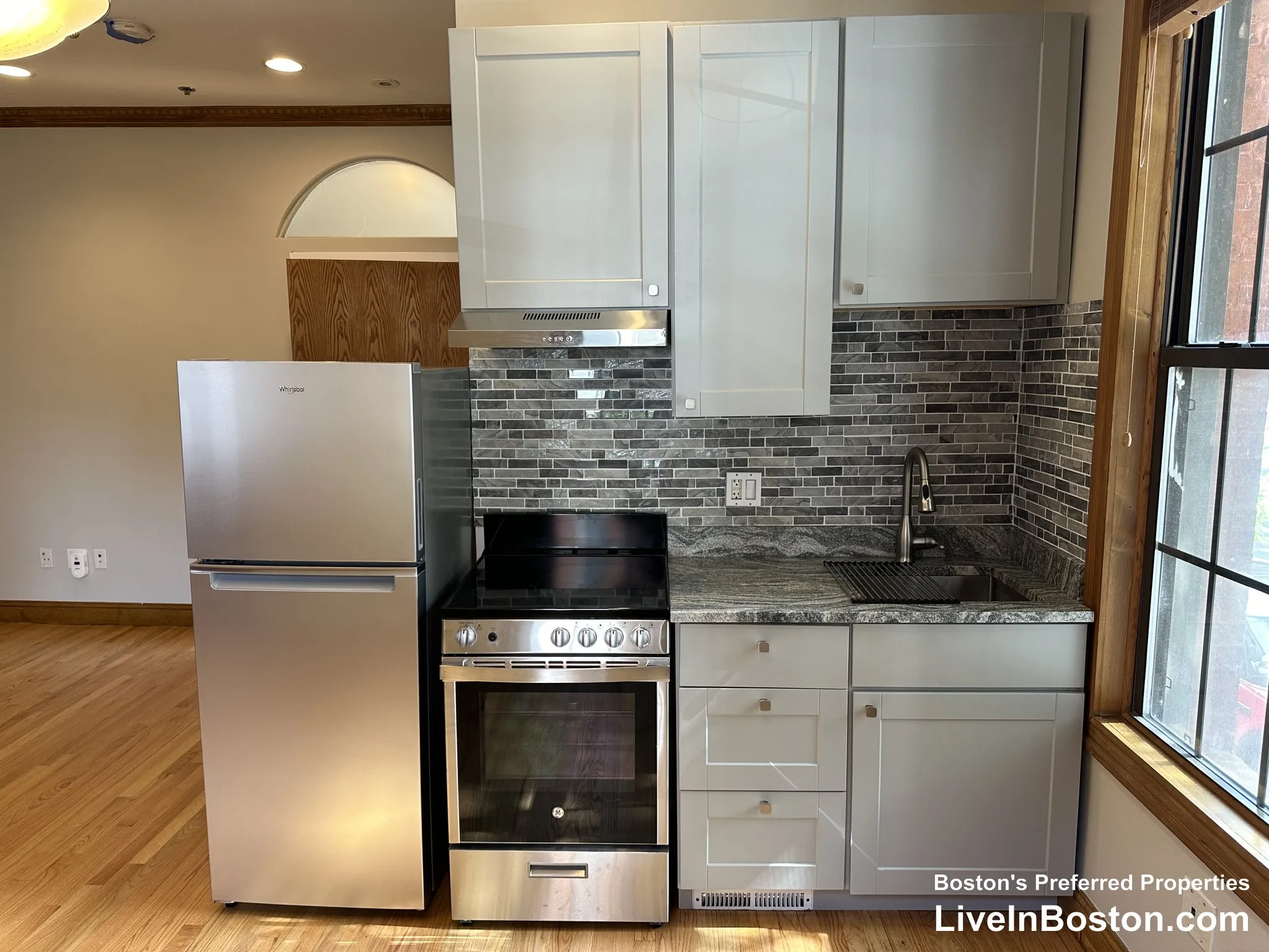 57 Gainsborough St, Fenway