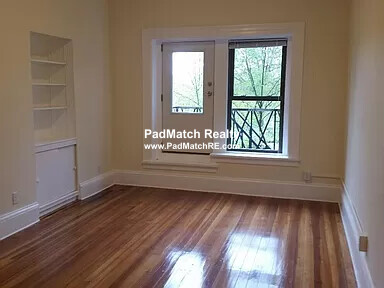 1463 Beacon St, Griggs Park