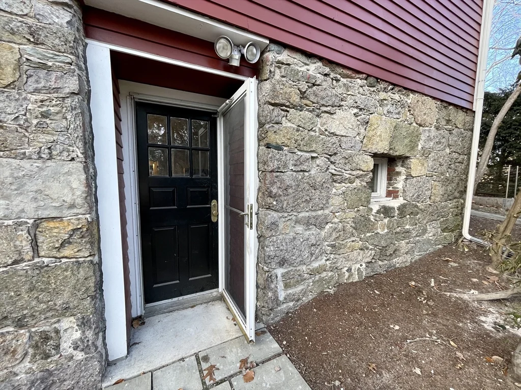 995 Centre St, Jamaica Plain