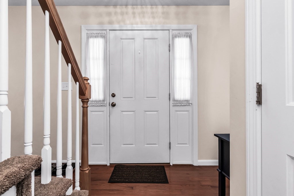 6 Gedney Dr, Peabody