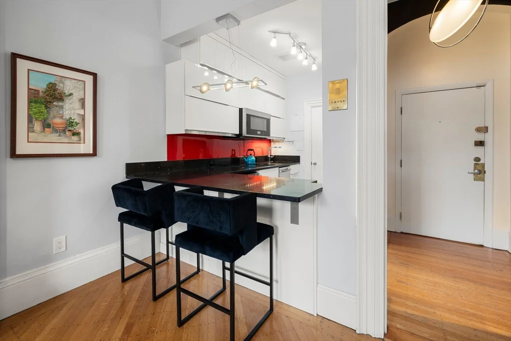 165 Beacon St, Back Bay