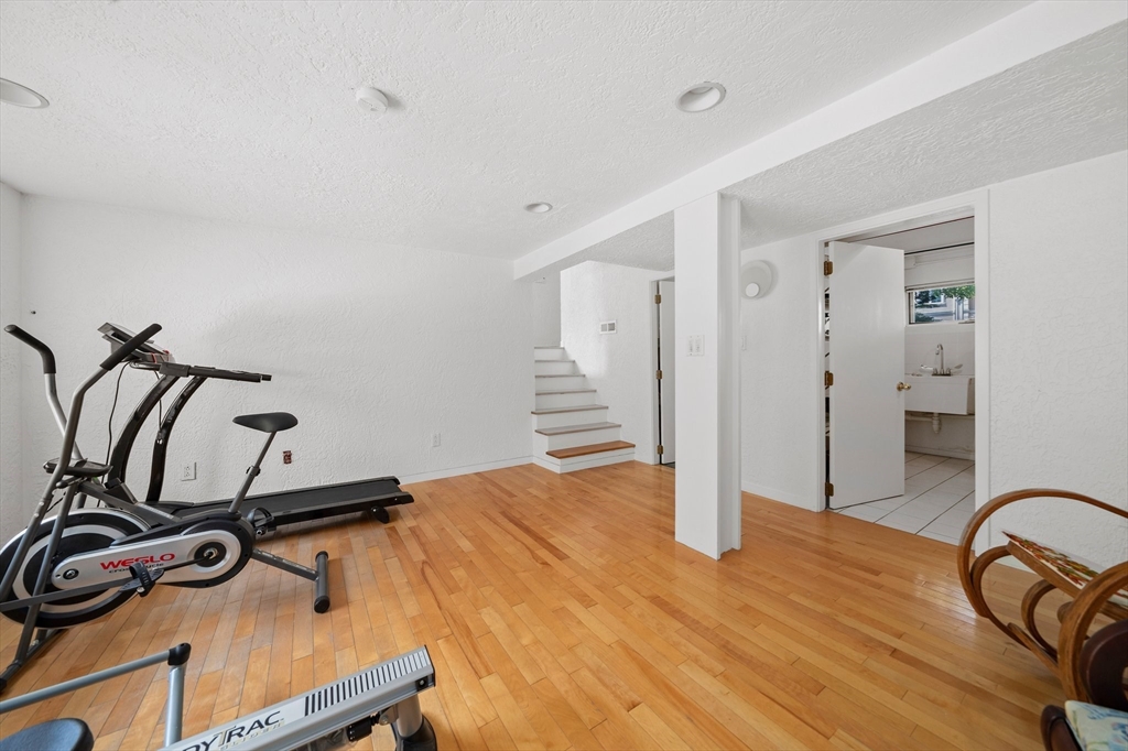 37 Harwich Rd, Newton