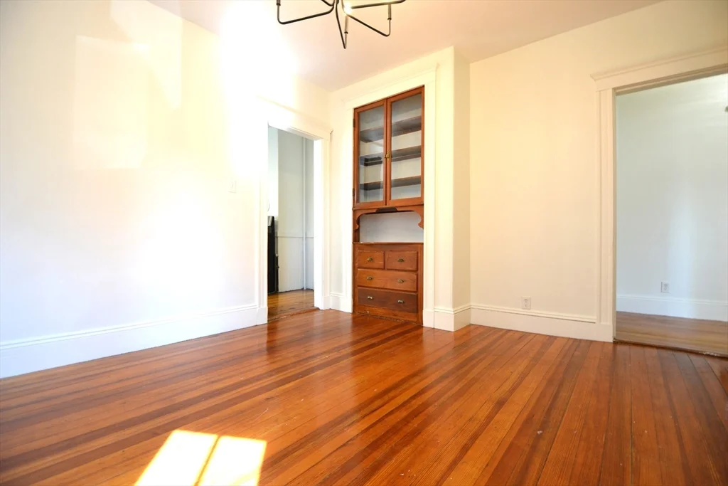 82 Montebello Rd, Jamaica Plain