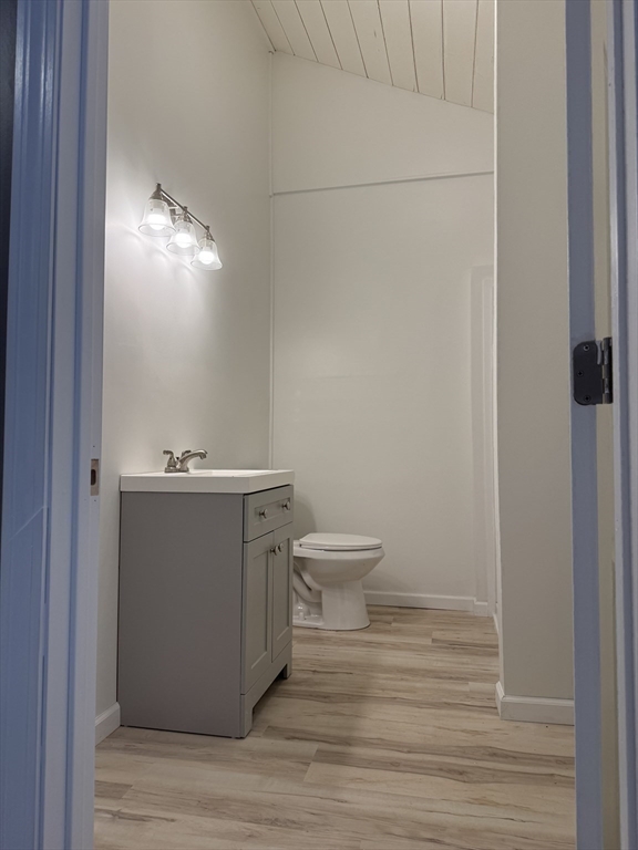 16 Knightville Dam Rd, Huntington