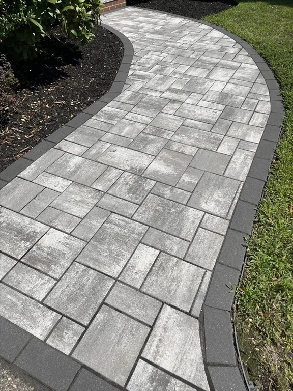 24 Endean Dr, Walpole