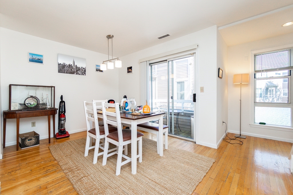 31 Henry St, Cambridgeport