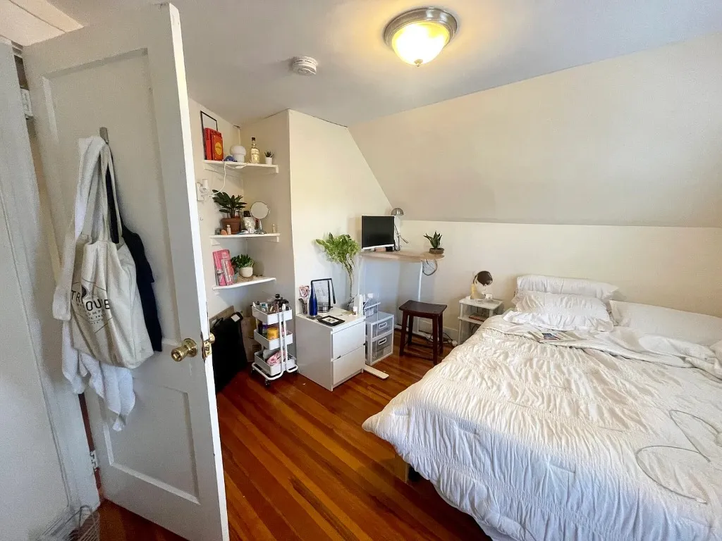 123 Winthrop St, Medford