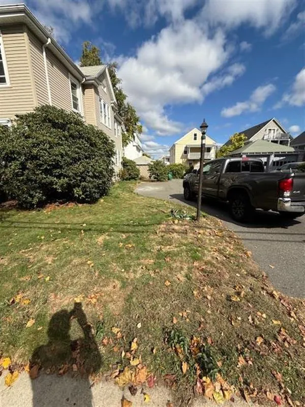 43 Orchard St, Medford